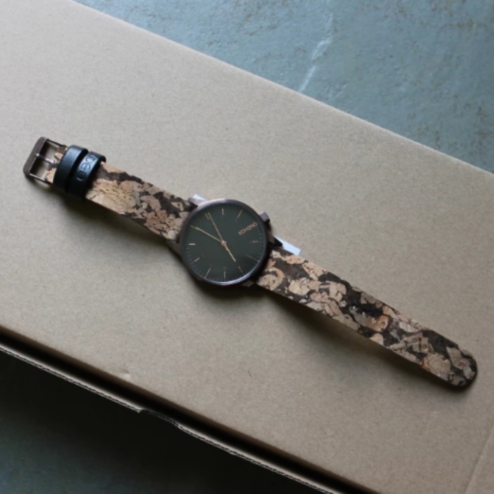Komono Winston Cork